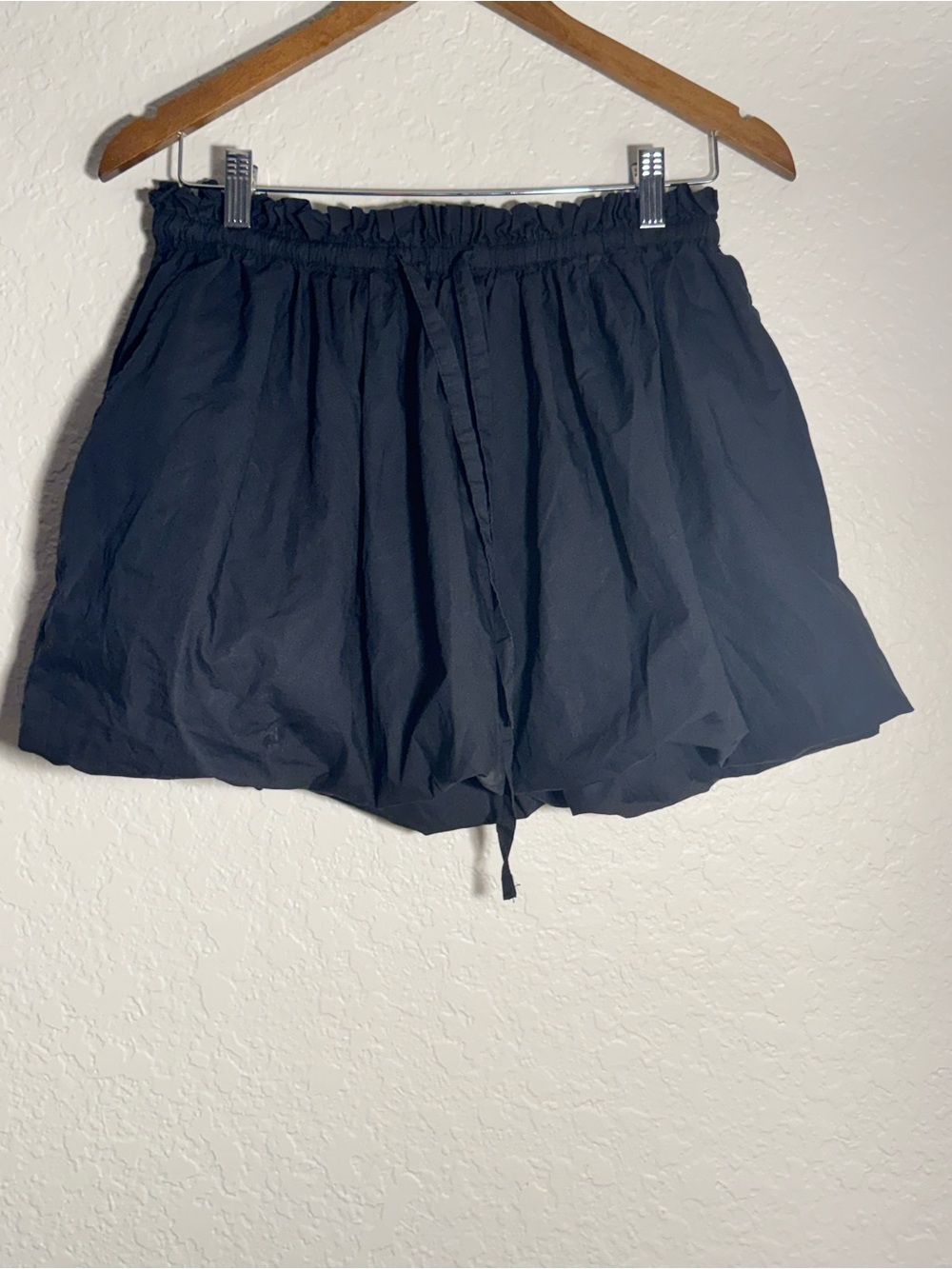 Olivaceous Black Elastic Waist Drawstring Bubble Skirt M
